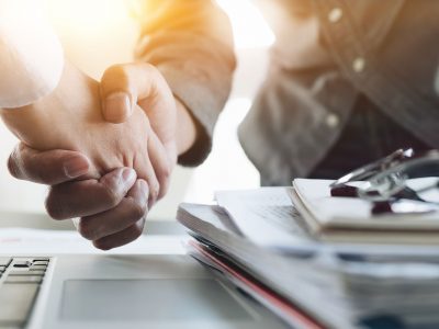 GOiNTERIM-leadership-and-management-shake